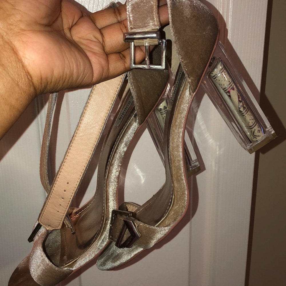 One strap open toe heels